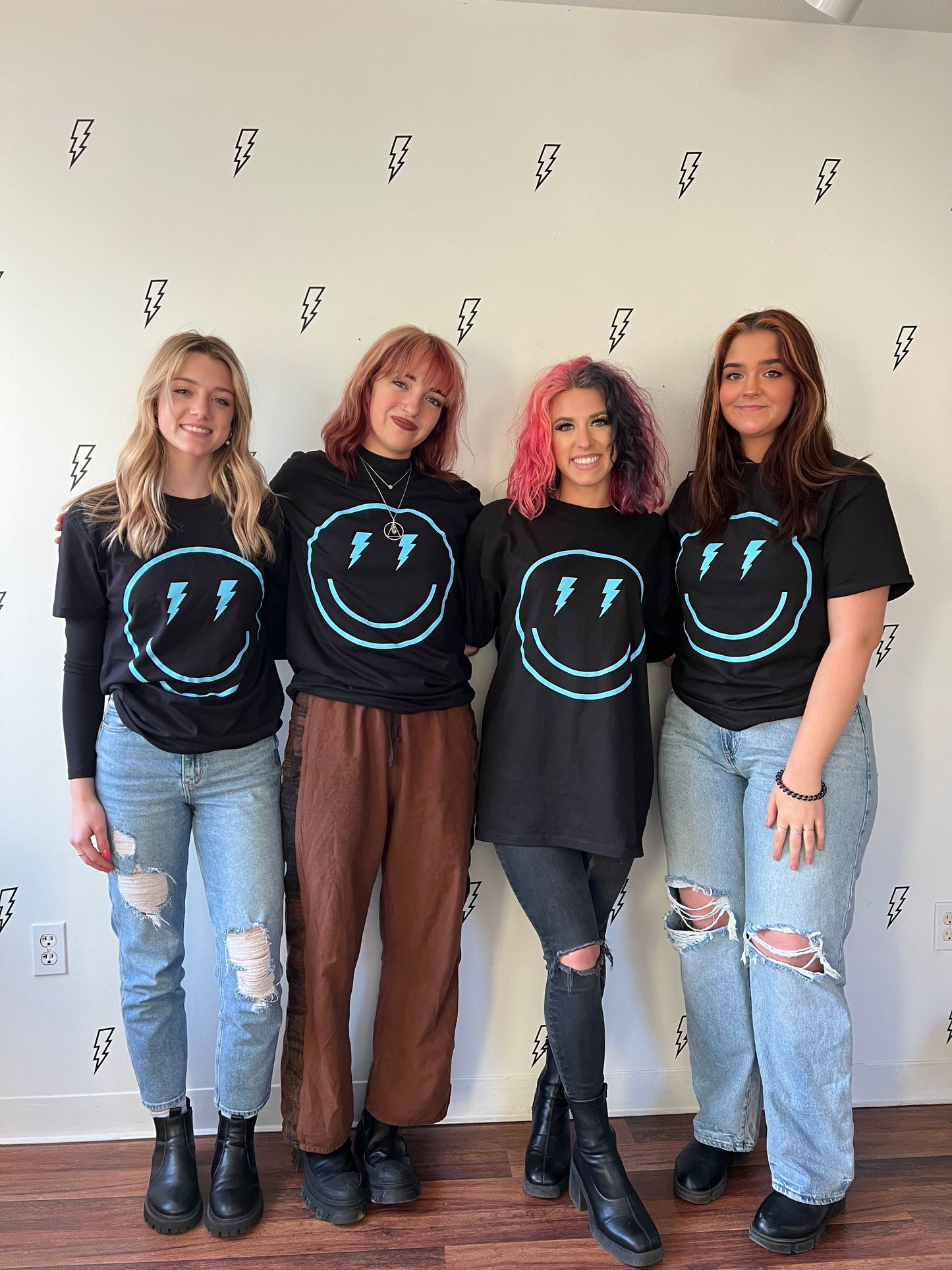 SMILEY Tee